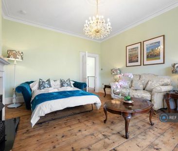 4 bedroom terraced house to rent - Photo 1