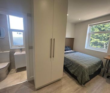 1 bedroom in a house share to rent - Photo 5