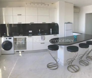 2/3 PIECES MEUBLE TERRASSE VUE PANORAMIQUE ROQUEBRUNE - Photo 6