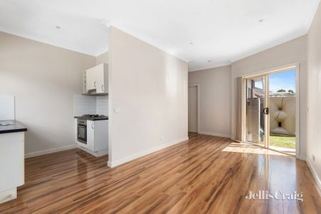 3/2 Lloyd Avenue, Epping - Photo 3