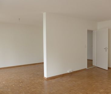 Helle 4.5-Zimmer-Wohnung mit Balkon in Zollikerberg - Photo 4