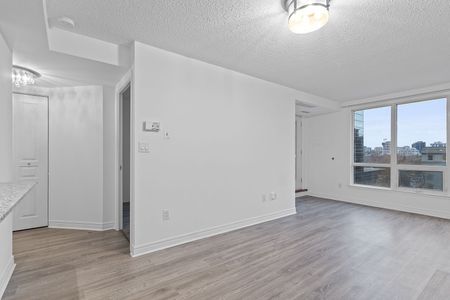 For Lease - 100 Hayden Street Unit# 904, Toronto, Ontario - Photo 2