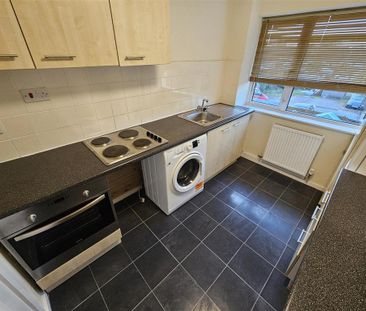 2 bedroom maisonette to rent - Photo 6