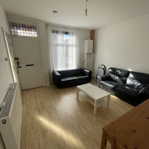 2 Bedroom Terraced House - Photo 3