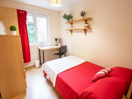 6 bedroom house to rent - Photo 4