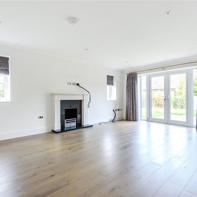 5 bedroom detached house to rent - Photo 1