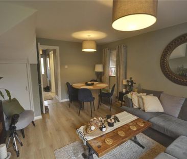 2 bedroom end of terrace house to rent - Photo 3