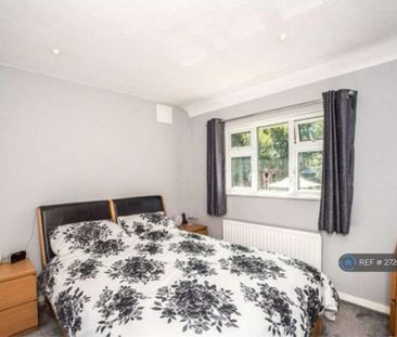 3 bedroom semi-detached house to rent - Photo 6