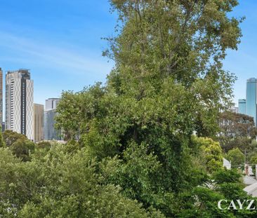 Light filled Apartment in great location - Photo 5