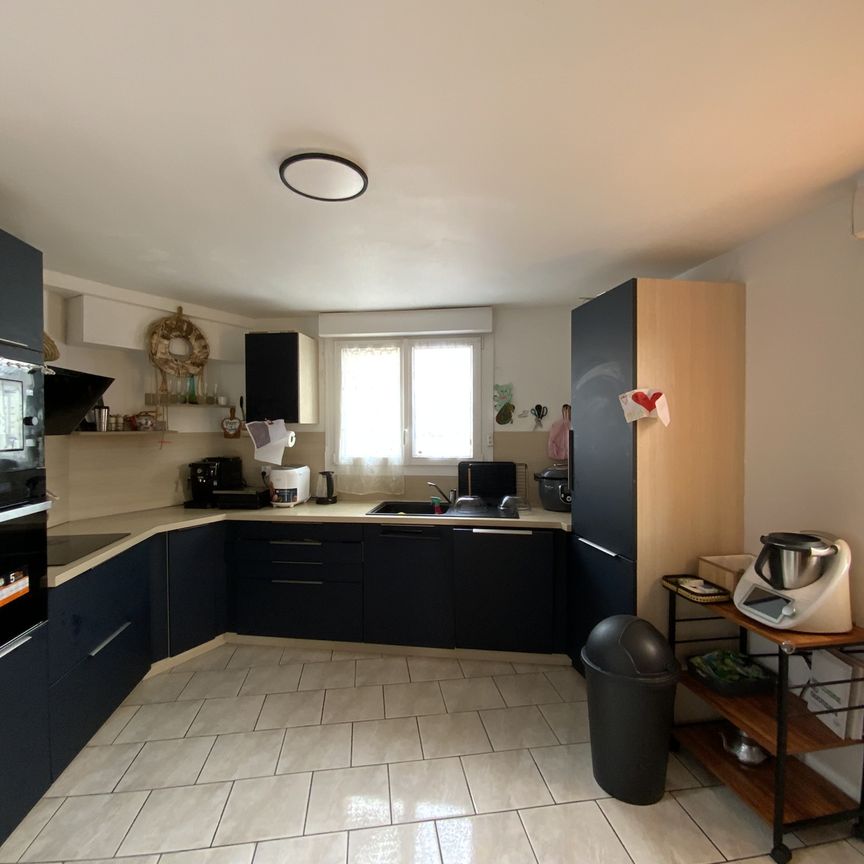 Location Maison 4 pièces 102m² EVREUX 27000 - Photo 1