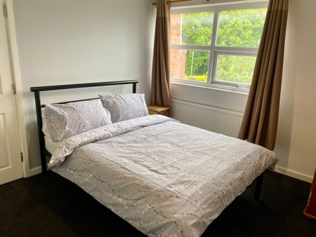 63 Parklands Drive, Chelmsford – CM1 7SP – Top Back Double - Photo 3