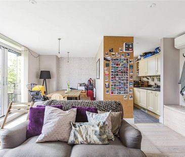 Wharf Lane, London, E14 7HW - Photo 1