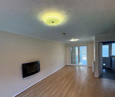 4 bedroom terraced house to rent - Photo 5