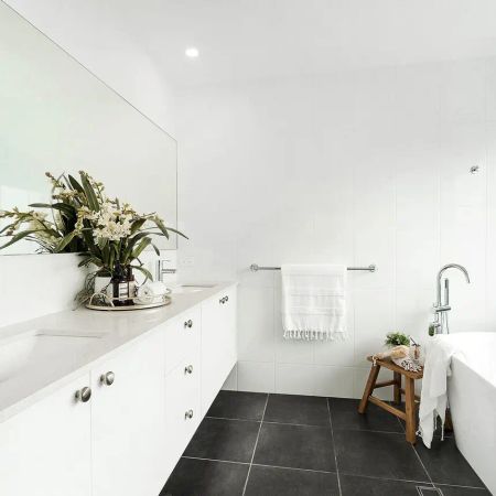 Executive Family Residence in Prestigious Graceville - Photo 5