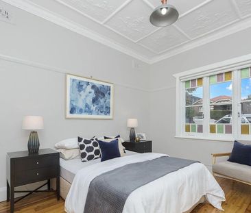 Stylishly renovated home in a convenient location - Photo 3