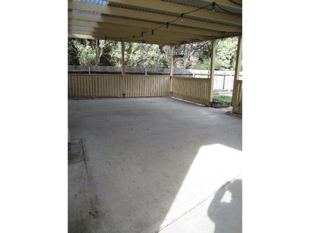 Looking for a family home in a convenient location? - Photo 3