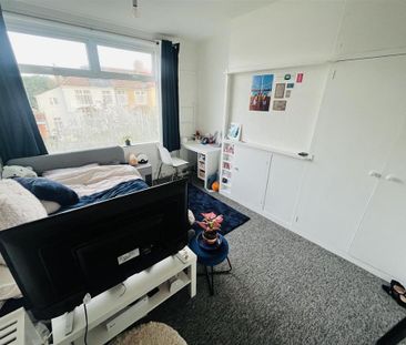 4 bedroom house to rent - Photo 3