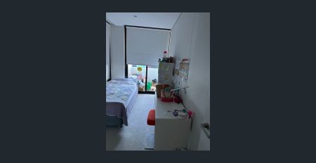 Modern 3-Bedroom Apartment in Prime Eastwood Location - Photo 3