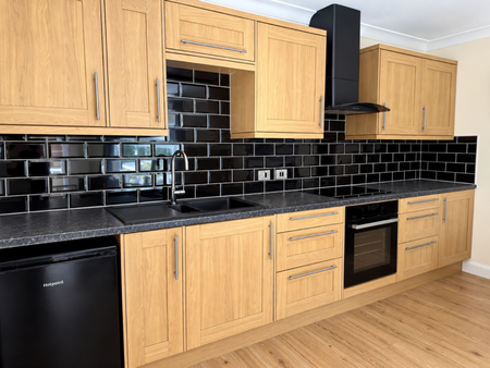 1 bedroom cottage to rent - Photo 2