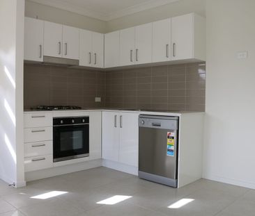 MODERN 2 BEDROOM HOME NOT TO BE MISSED!! - Photo 2