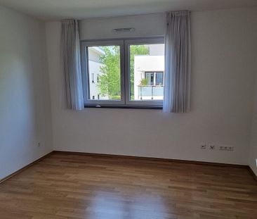 Neuwertige 3 Zimmer, Sonnenbalkon und Aufzug in 51427 BGL-Refrath (B6) - Foto 2