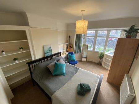 6 bedroom semi-detached house to rent - Photo 5