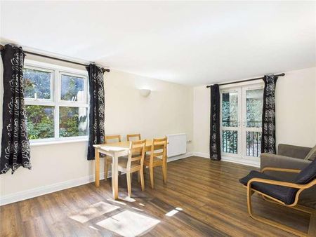 Garlands Road, Redhill, Surrey, RH1 - Photo 3