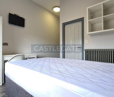 1 bedroom in a flat share to rent - Photo 6