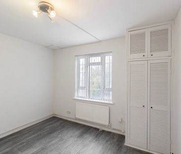 3 Bed Flat, Tavistock Road, CR0 - Photo 3