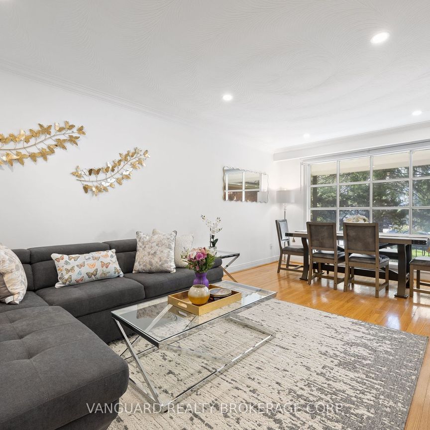 For Lease - 73 Centre Avenue Unit# Main, Toronto, Ontario - Photo 1