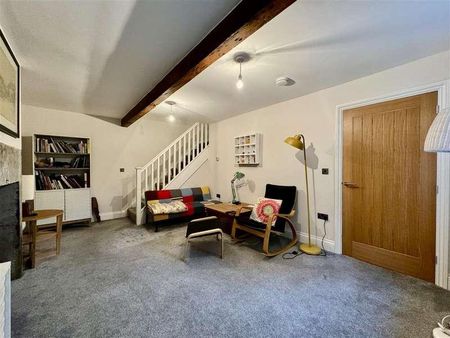 Westgate, Almondbury, Huddersfield, HD5 - Photo 4