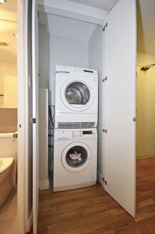 501 Kingston Road — 1 Bedroom - unit 310 - Photo 4