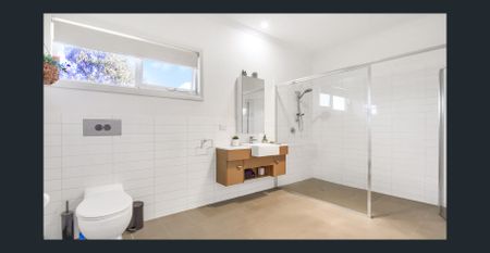 FULLY FURNISHED - Beautiful 4 Bedroom Townhouse - Photo 5