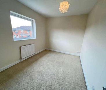 Broadwater Crescent, Welwyn Garden City, AL7 - Photo 3