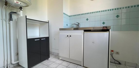 Location Appartement 1 pièce 26m² RAMBOUILLET 78120 - Photo 2