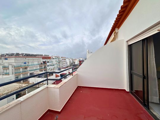 Apartamento T1 com Varanda a Sul | Arrendamento Anual | Monte Gordo - Photo 1