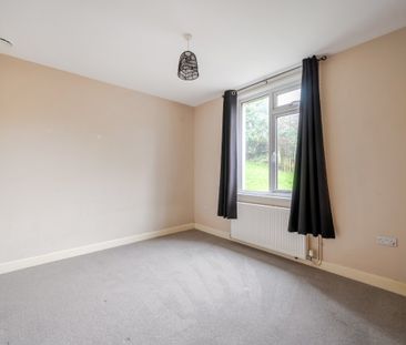 An attractive and newly redecorated detached bungalow providing 3-b... - Photo 1