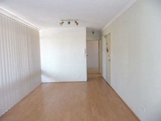 PRIME LOCATION! - Photo 1