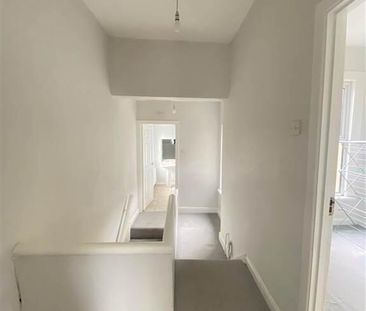 Donegal Road 215, Belfast, BT12 5NA - Photo 4