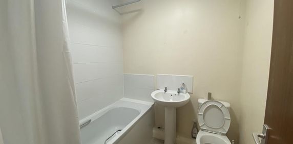1 bedroom bedsit to rent - Photo 2