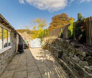 Main Road, Eyam, Hope Valley - Photo 4