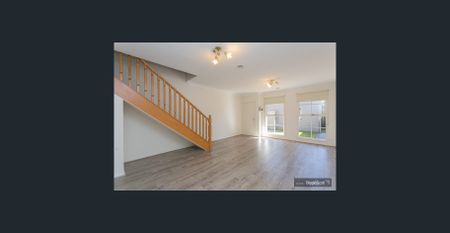 Townhouse with Exceptional Proportions - Photo 5