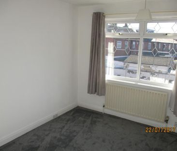 3 bedroom terraced house to rent - Photo 4