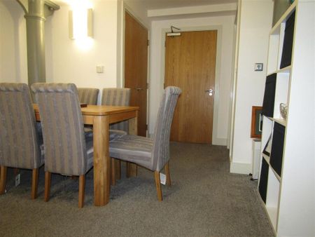 2 bedroom apartment to rent - Photo 4