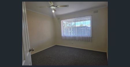 Comfortable Family Home - Photo 2