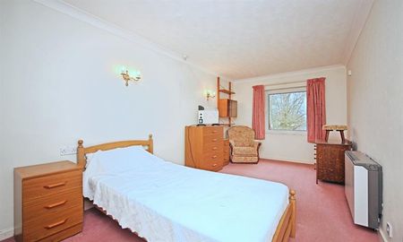 Malin Court, School Road, B49 - Photo 3