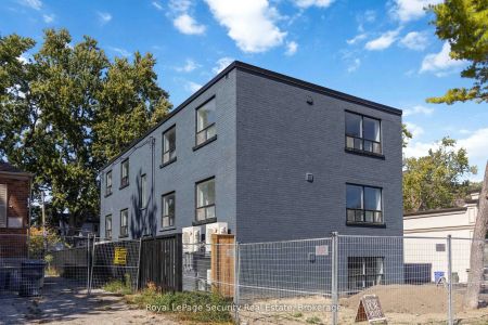 328 Lakeshore Road E #4 - Photo 4