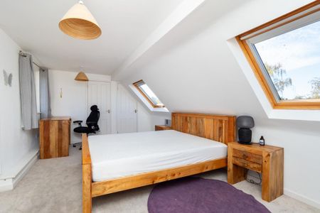 5 bedroom detached house to rent - Photo 3