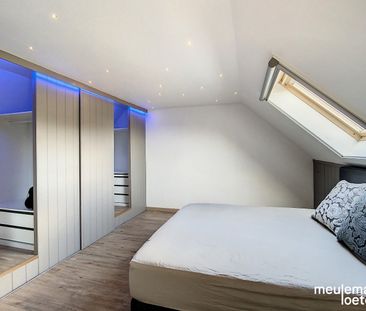 Ruim en lichtrijk appartement met drie slaapkamers - Foto 2