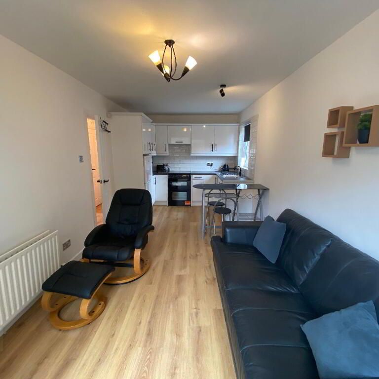 Apt 2 Ashley Court, 6-10 Ashley Avenue, Belfast, BT9 7NG - Photo 1